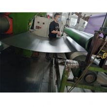 Zusammengesetzter Prozess, die PU -Oberfläche und die Gummi -Sohle werden durch eine integrierte Verbindungsverarbeitungslinie zusammengesetzt.