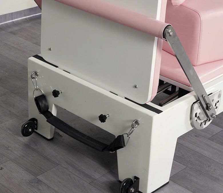 Weiß gestrichene Eiche Pink Pilates Ausrüstung