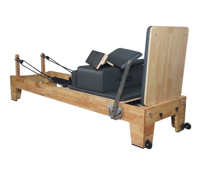 Klassiker Holzpilates -Reformer zum Verkauf