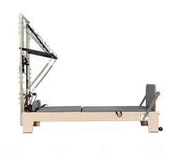 Studio Pilates Maple Reformer mit Halbfield