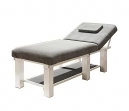 Moderner Körpermassagetisch