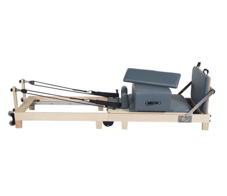 Faltbare Pilates -Übungsmaschine mit Holzbeinen