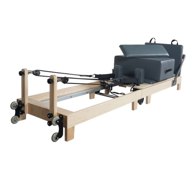 Faltbare Pilates -Übungsmaschine mit Holzbeinen