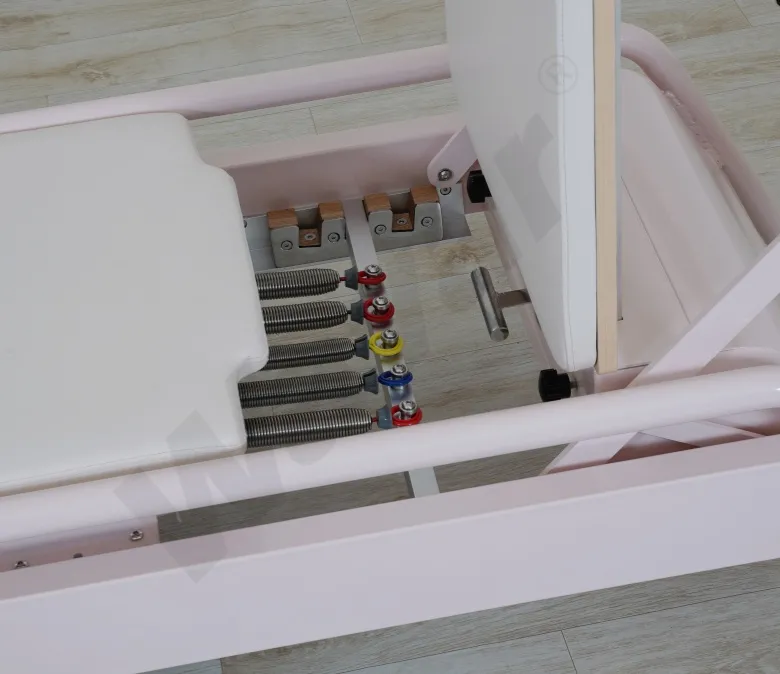 New Pink Steel Pilates Reformer mit eingebauter Fußbalken