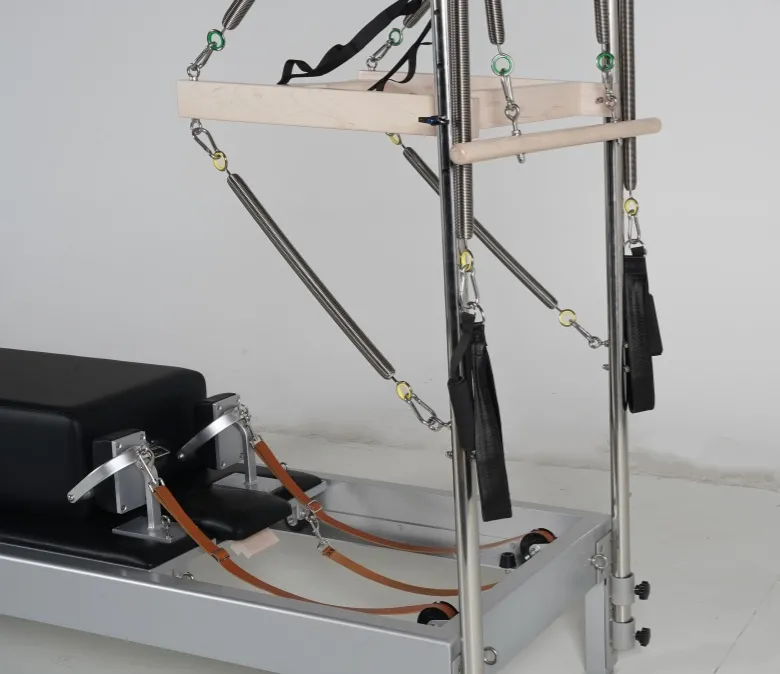 Klassischer Pilates -Reformer mit Turm