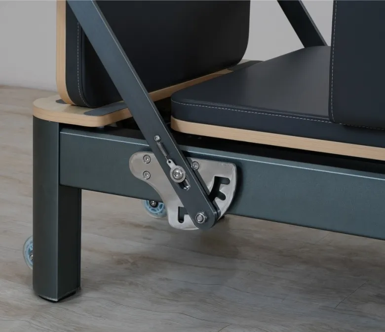 Anodierter Gunmetal Grey Pilates Reformer 4.0