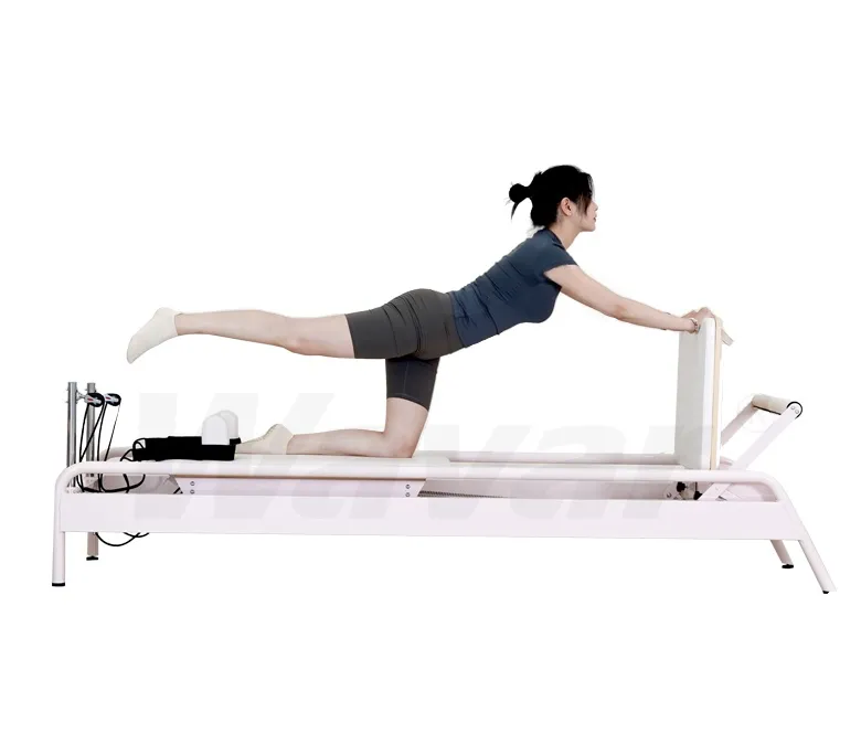 New Pink Steel Pilates Reformer mit eingebauter Fußbalken