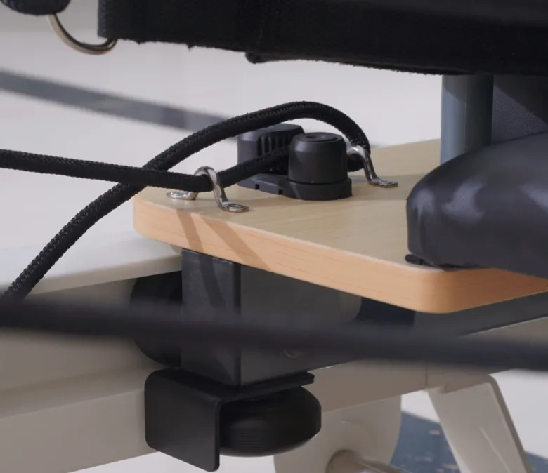 Weißer Faltbarer Pilates-Reformer Aus Aluminium Zu Verkaufen