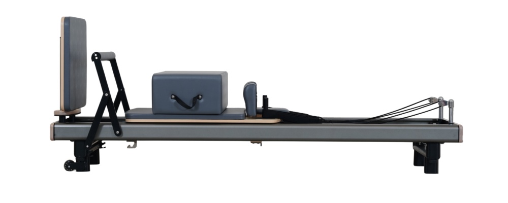 Gunmetal Anodized Aluminium Pilates Reformer Bett Gunmetal Anodized Aluminium Pilates Reformer Bett